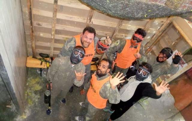 Giocando a paintball a san marino